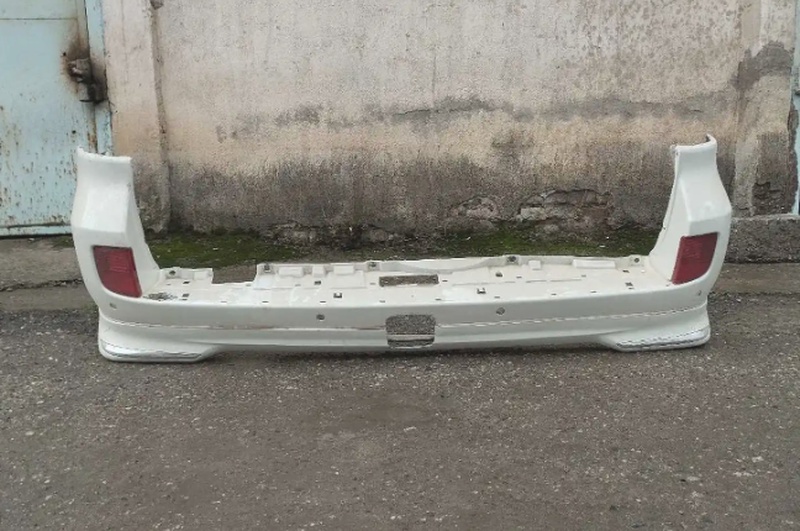 Задний бампер toyota Land Cruiser 200 2008-2015